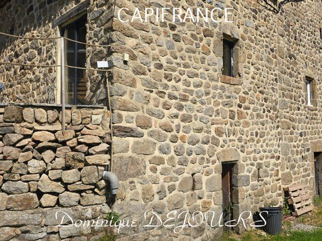 ALBON D'ARDECHE 07 Maison en pierres dans un hameau retiré, calme et paisible 176m² habitable grange à rénover terrains 4000m²