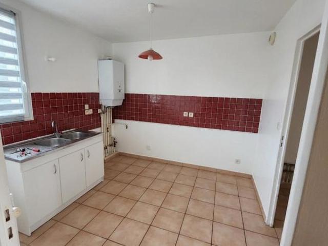 ALBOUSSIERE VILLA T4 83.40 M2 DUPLEX AVEC GARAGE ET JARDIN