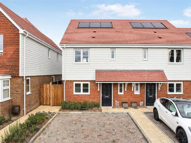 Albrighton Crescent, Paddock Wood, Tonbridge TN12, 3 bed end terrace house to rent, £2,200 pcm | PrimeLocation