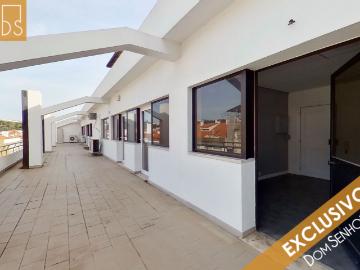 Alcântara Rua dos Lusíadas Escritório 20m2 open space 580€