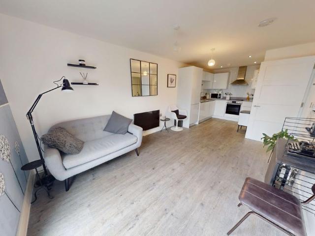 Alcester Road, Birmingham B13, 1 bed flat to rent, £1,000 pcm | PrimeLocation