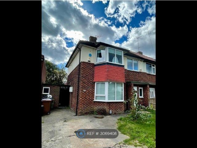 Alcester Road, Gatley, Cheadle SK8, 3 bed semi detached house to rent, £1,900 pcm | PrimeLocation