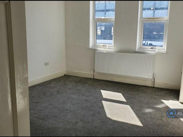 Alcester Road South, Birmingham, B14 2 bed flat to rent £1,150 pcm £265 pw