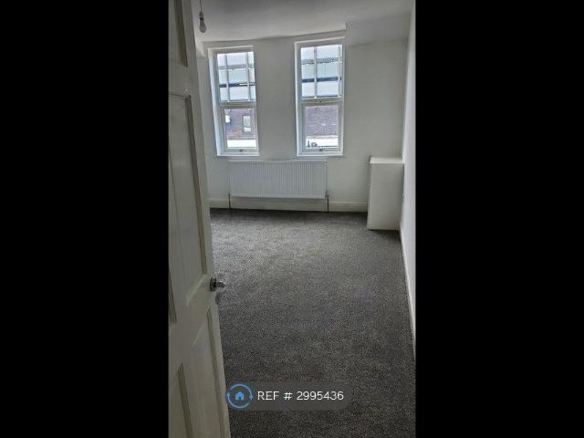 Alcester Road South, Birmingham B14, 2 bed flat to rent, £1,200 pcm | PrimeLocation