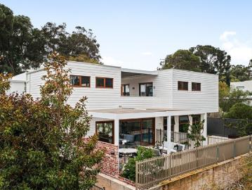 Alchemy House A Secluded Parkside Family Home