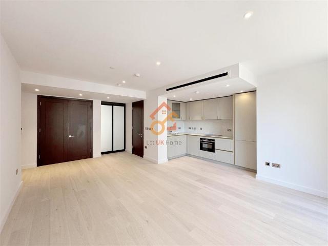Alcindor Mansions, 16 Paddington. Studio to rent £2,550 pcm £588 pw