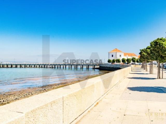 Alcochete |Apartamento T2 com Vista Rio e Ar Condicionado