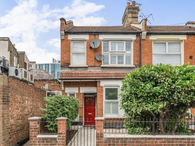 Aldworth Road, Stratford, London E15, 2 bed flat to rent, £2,250 pcm | PrimeLocation