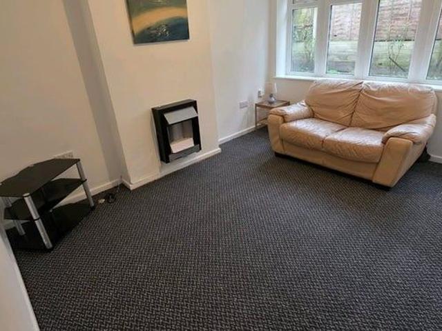 Aldborough Close, Manchester M20, 1 bed flat to rent, £1,295 pcm | PrimeLocation