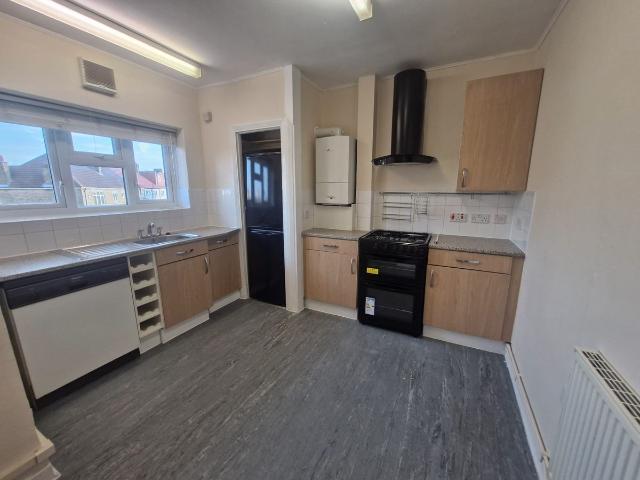 Aldborough Court, Aldborough Road North, Ilford, Essex IG2, 2 bed flat to rent, £1,900 pcm | PrimeLocation