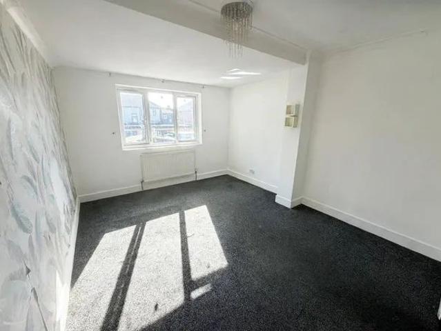 Aldborough Road South, Ilford, IG3, Property for rent