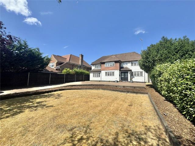 Aldenham Avenue, Radlett. 5 bed detached house to rent £5,750 pcm £1,327 pw