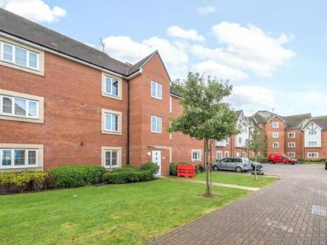 Aldenham Road, Bushey, 2 Bedroom Apartment