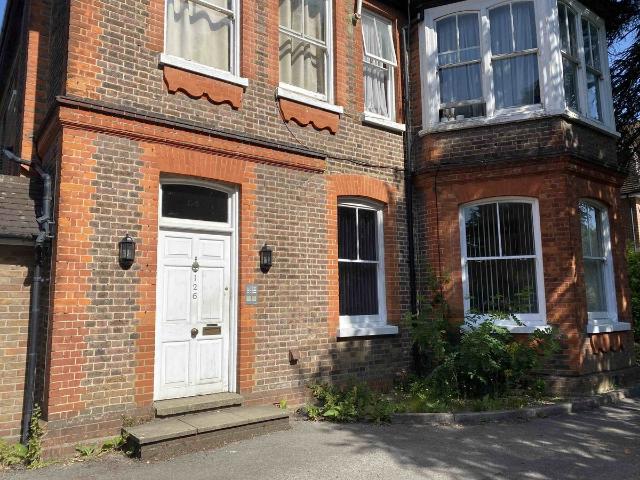 Aldenham Road, Bushey WD23, 2 bed flat to rent, £1,500 pcm | PrimeLocation