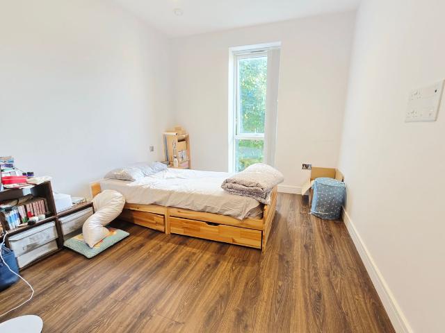 Aldenham Road, Watford WD19, 1 bed flat to rent, £6,283 pcm | PrimeLocation