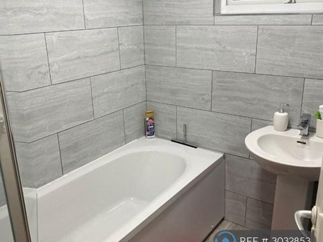 Alder Way, Swanley, BR8 1 bed in a house share to rent £750 pcm £173 pw