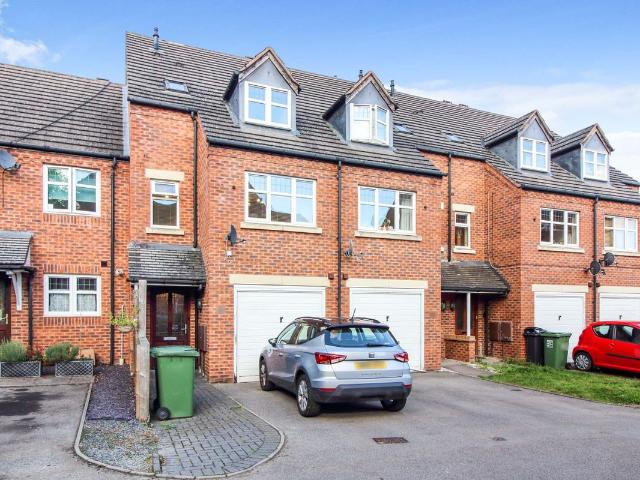 Alder Carr Close, Redditch, Worcestershire B98, 3 bed property to rent, £1,400 pcm | PrimeLocation