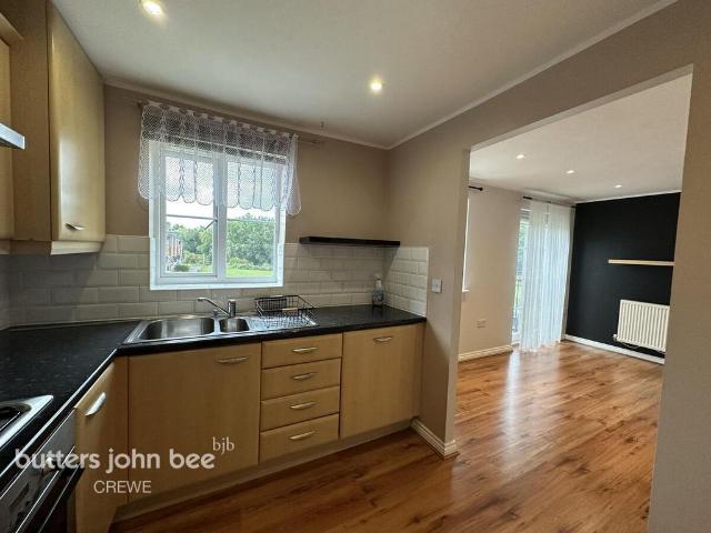 Alder Drive, Crewe 3 bed apartment to rent £925 pcm £213 pw