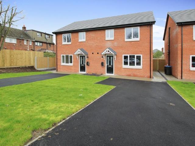 Alder Grove, Chester CH2 3 bed semi detached house to rent £1,450 pcm £335 pw