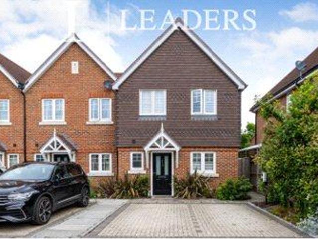 Alder Grove, Chilworth, GU4 3 bed terraced house to rent £2,600 pcm £600 pw