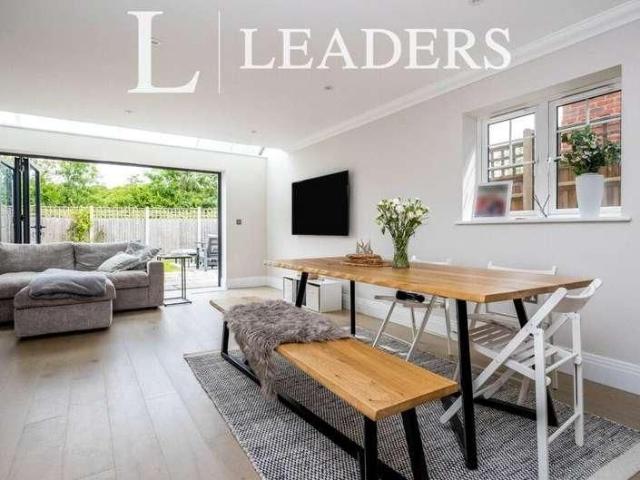 Alder Grove, Chilworth, Guildford, GU4