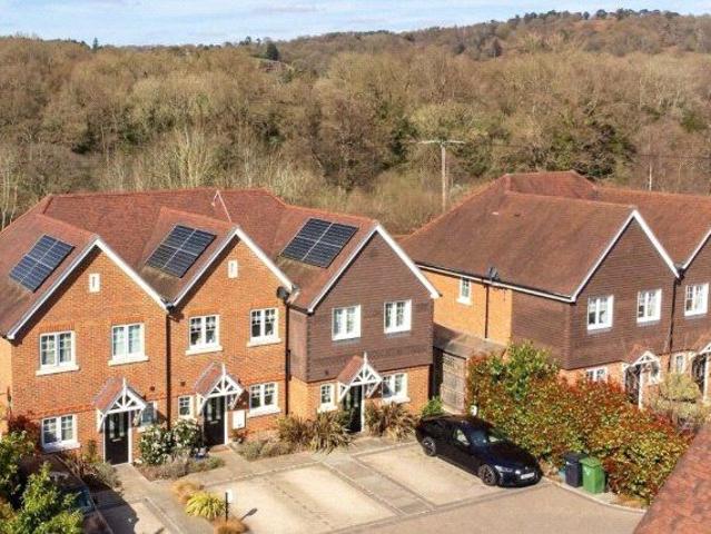 Alder Grove, Chilworth, Guildford GU4, 3 bed semi detached house to rent, £2,500 pcm | PrimeLocation