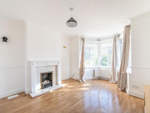 Alder Grove, Dollis Hill, London, NW2 3 bed semi detached house to rent £3,200 pcm £738 pw