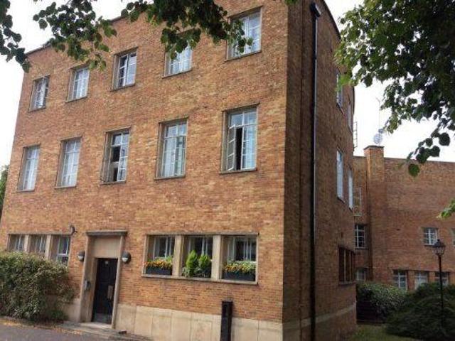 Aldermen Court, Barnet, N11 1 bed flat to rent £1,650 pcm £381 pw