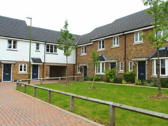 Aldermere Avenue, Cheshunt EN8, 3 bed terraced house to rent, £1,795 pcm | PrimeLocation