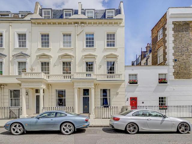 Alderney Street, London SW1V 2 bed flat to rent £3,350 pcm £773 pw