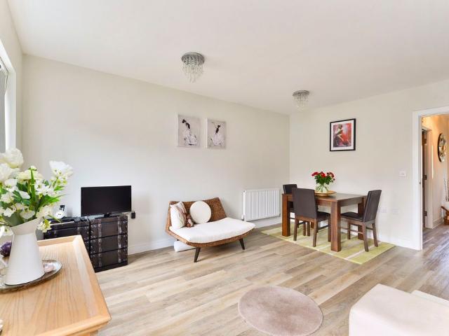 Alderbank Drive Godalming, Godalming 2 bedrooms Property for lettings Seymours