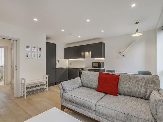 Alderbrook Road, Balham, SW12, London