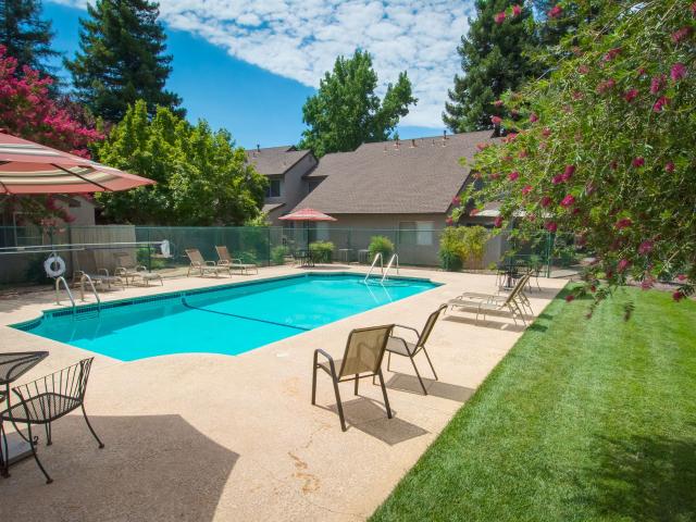 Aldergrove Townhomes Comfortable, Spacious Living