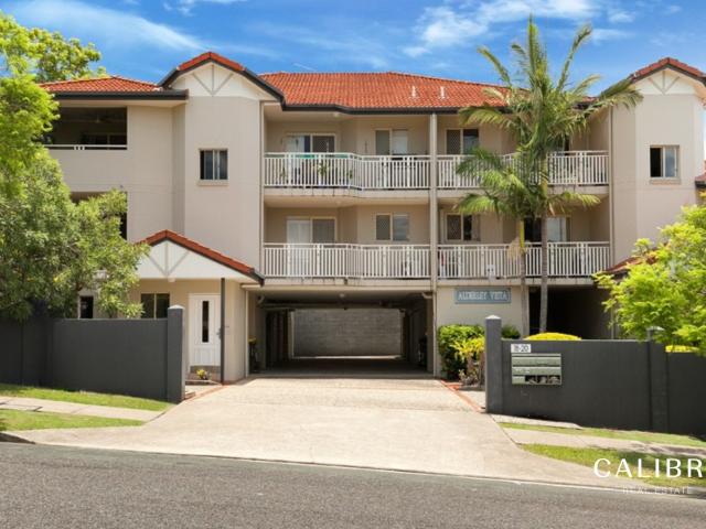 alderley unit with spacious balcony! walking distance to train station!