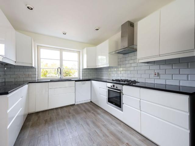 Aldersey Road, Guildford GU1, 4 bed detached house to rent, £6,500 pcm | PrimeLocation