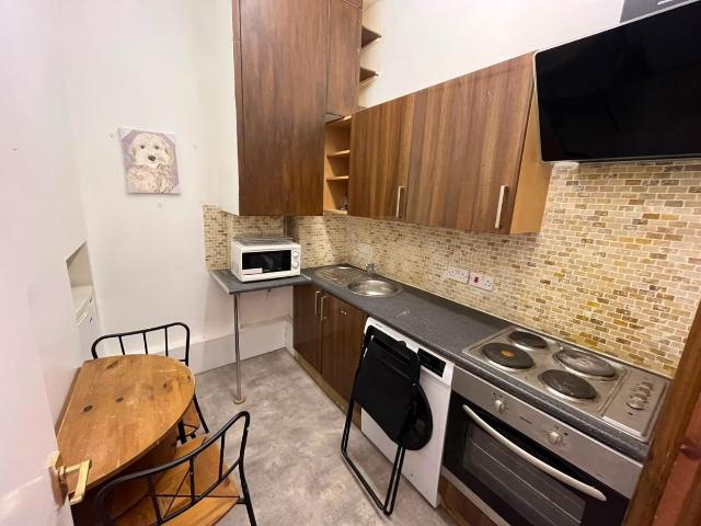 Aldersgate Street, Barbican, London EC1A, 2 bed flat to rent, £2,750 pcm | PrimeLocation