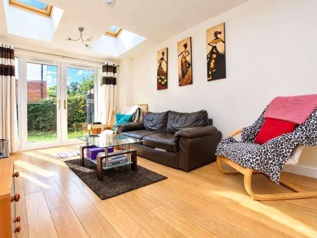 Aldershot Road, Guildford, Surrey, GU2