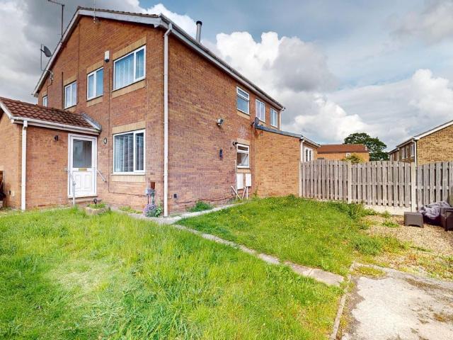 Alderson Avenue, Rawmarsh, Rotherham S62, 2 bed town house to rent, £750 pcm | PrimeLocation