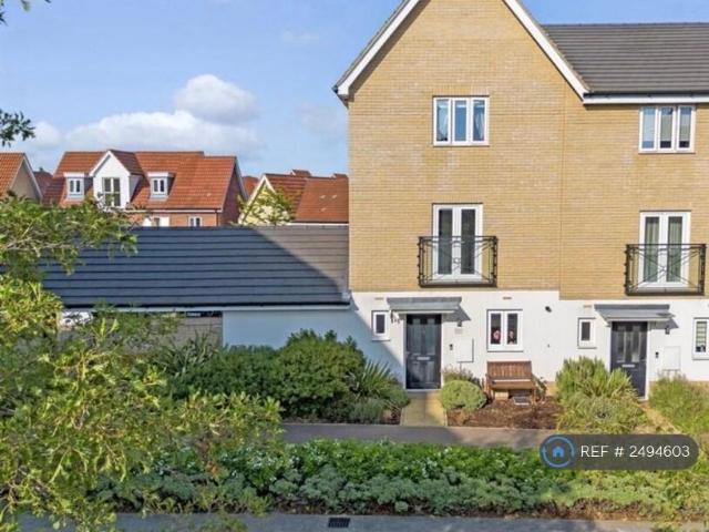 Alderwood Terrace, Chigwell, IG7 4 bed terraced house to rent £3,100 pcm £715 pw