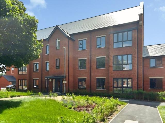 Aldridge Road, Folkestone CT20, 2 bed flat to rent, £1,175 pcm | PrimeLocation