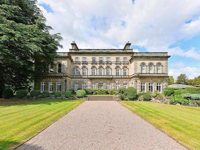 Aldridge Road, Sutton Coldfield B74 3 bed apartment to rent £2,200 pcm £508 pw