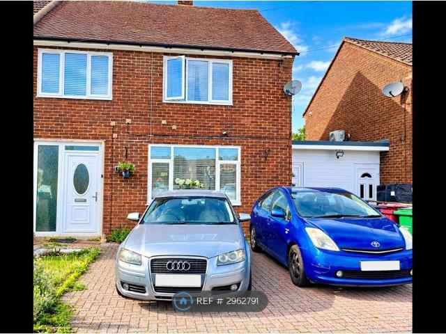 Aldridge Road, Slough SL2, 3 bed semi detached house to rent, £2,150 pcm | PrimeLocation