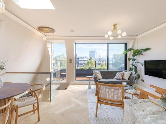 Aldridge Road Villas, Notting Hill. 4 bed penthouse to rent £10,833 pcm £2,500 pw