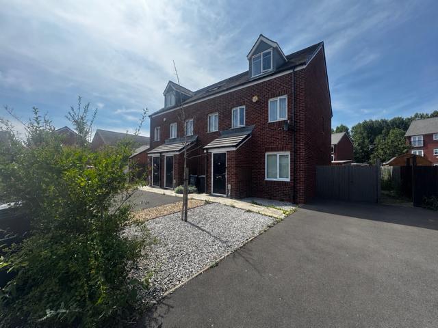 Aldridge Square, Birmingham B42, 3 bed end terrace house to rent, £1,350 pcm | PrimeLocation