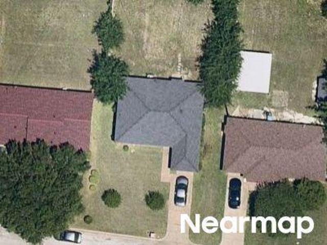 Alexander Dr