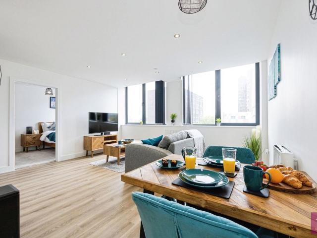 Alexander House, 94 Talbot Road, Old Trafford, Manchester M16, 1 bed flat to rent, £1,100 pcm | PrimeLocation