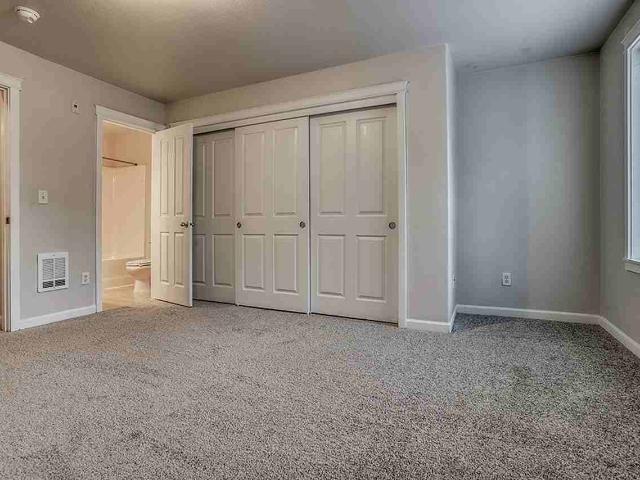 Alexander Heights 3 Bedroom Apartment for Rent at 15075 Se Powell Blvd, Portland, OR 97236 Centennial