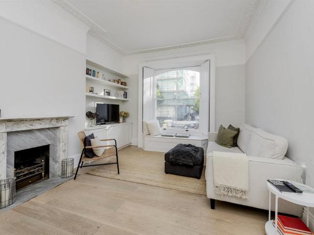 Alexander Street, London, W2 1 bed flat to rent £3,098 pcm £715 pw