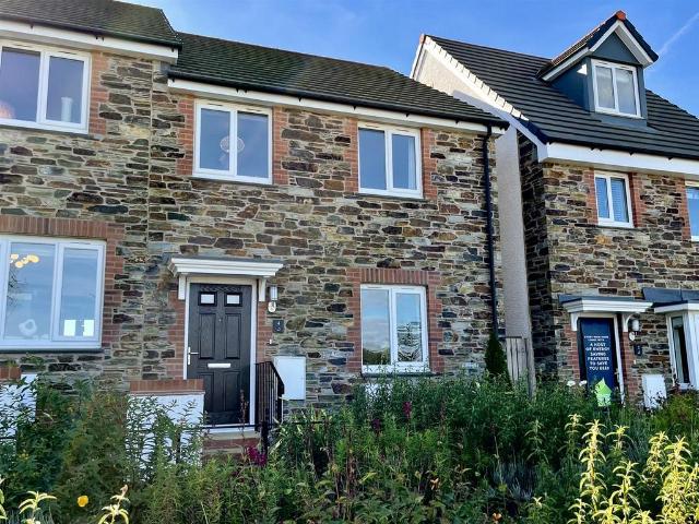 Alexanders Avenue, St Austell 3 bed semi detached house to rent £1,475 pcm £340 pw