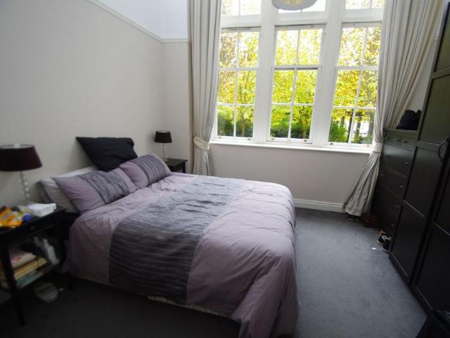 Alexandra Court, Keele Close, WD24. 1 bed flat to rent £1,275 pcm £294 pw